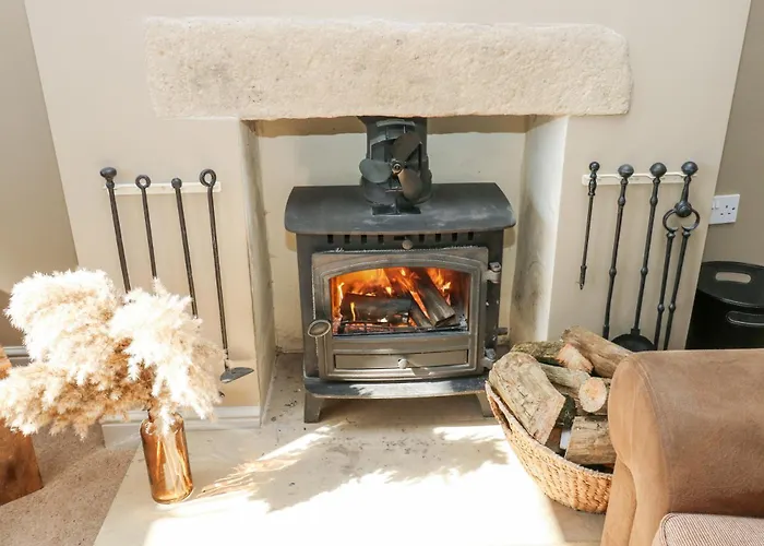 Nyaraló Kirk Yett *